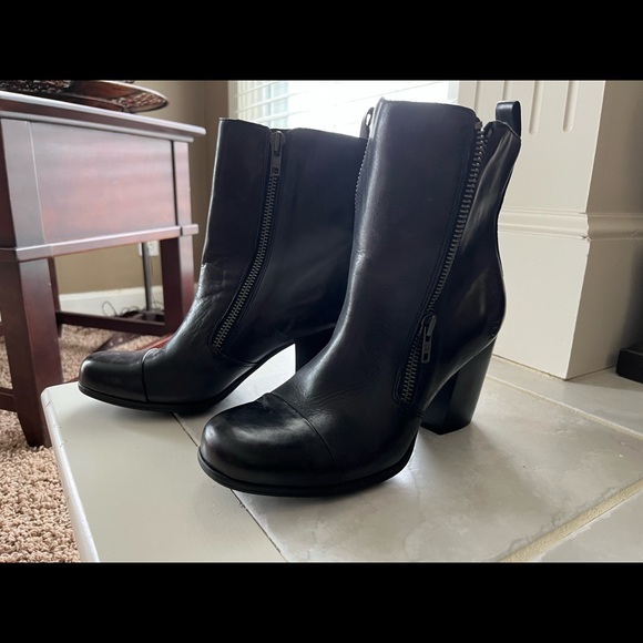 Born double zipper boots - Picture 9 of 9